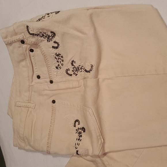 Peter Nygard Womens Luxe Cream Denim Embroidered Sz 10 x 25 Cropped Jeans - Picture 3 of 11
